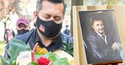 Norbi nie popisał się strojem na pogrzebie Krzysztofa Krawczyka. Niestosowny nadruk przysporzył mu krytyki