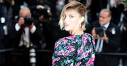 Anja Rubik w Cannes w kwiecistej mini w kwiaty. Czerwony dywan należał do niej