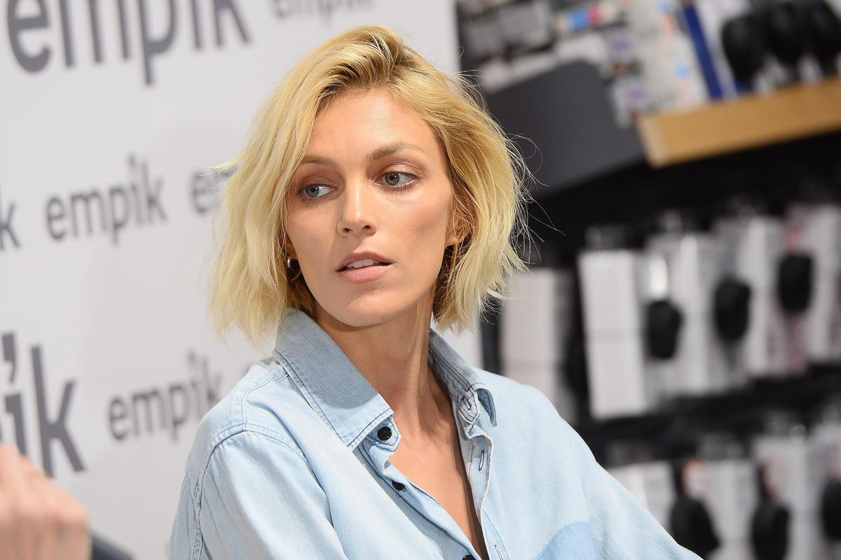 Anja Rubik walczy z zanieczyszczeniem środowiska. Kontrowersyjna kampania daje do myślenia