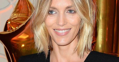 Anja Rubik w kozakach z Zary promuje trendy nadchodzącej wiosny. Wiemy, ile kosztują