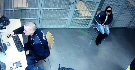 Pijana 19-latka rozbiła lexusa w centrum Warszawy