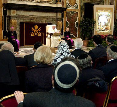 Historyczne spotkanie Jana Pawła II ze 160 rabinami