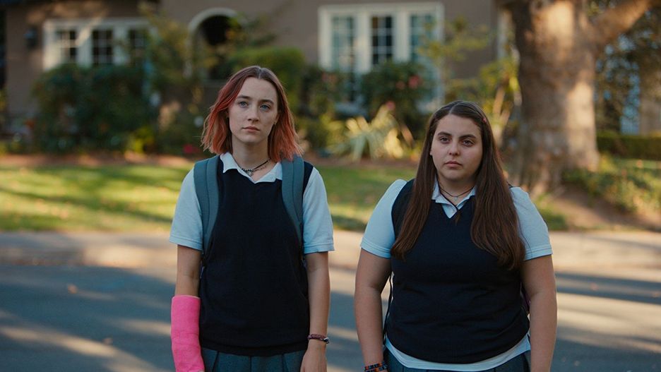 23-letnia Saoirse Ronan (po lewej) za rolę w "Lady Bird" otrzymała trzecią nominację do Oscara