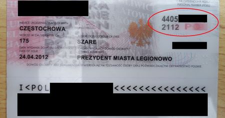 To ostatnie takie dowody osobiste w Polsce. Aż trudno uwierzyć, że są ważne... 100 lat