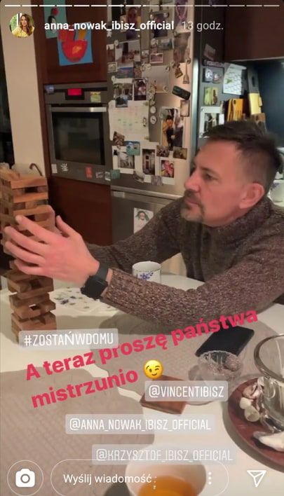Krzysztof Ibisz układa wieżę 