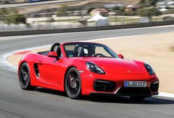 Ponad 230 km/h w porsche i 17 tysięcy złotych mandatu – prowadziła 79-latka