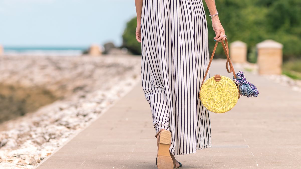 Sukienka maxi sprawdzi się nie tylko na plaży