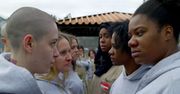 Tak zarabia się na więzieniach w USA. Czwarty sezon serialu "Orange Is the New Black" [RECENZJA DVD]