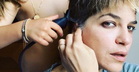 Selma Blair z humorem walczy z stwardnieniem rozsianym. Jej zdjęcia robią furorę