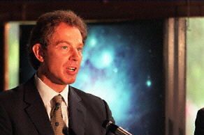 Blair nie przeprosi za informacje o irackiej broni