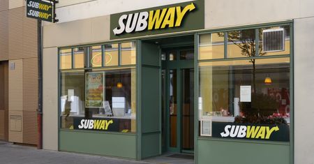 Kampania przeciwko sieci Subway. Drób hodowany w fatalnych warunkach