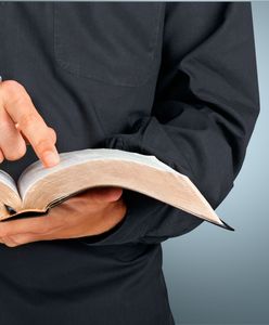 Panika na stacji kolejowej w Londynie. Pasażer z plecakiem czytał Biblię