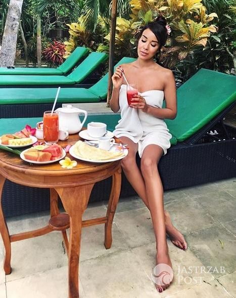 Macademian Girl kusi ciałem na Bali