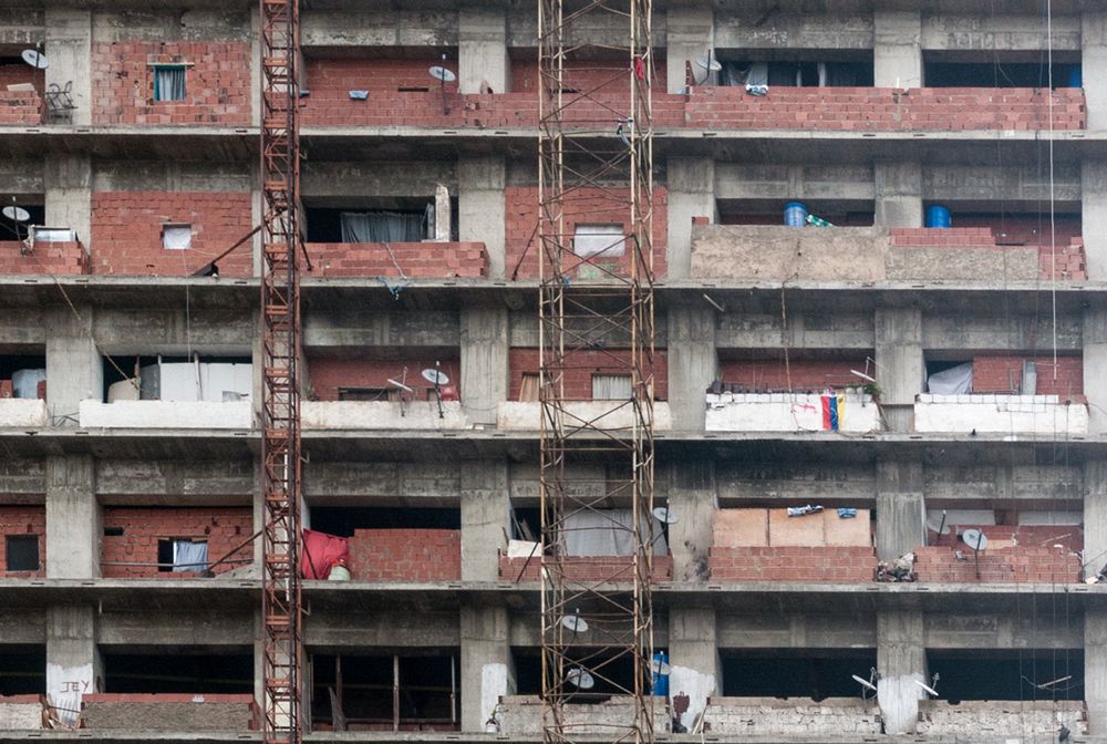 Pionowe slumsy. Tak umierają sny o lepszym życiu