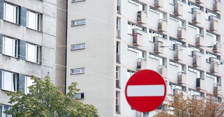 Toruń. Czterolatek wypadł z 11. piętra. Jest w stanie "dość dobrym"