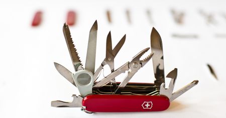 Szwajcarskie scyzoryki podbiły świat. Producent miał poważne problemy przez Al-Kaidę