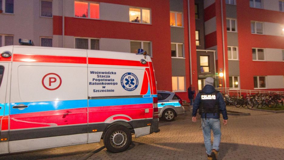 Kołobrzeg. Ciało 16-latka znaleziono na klatce schodowej