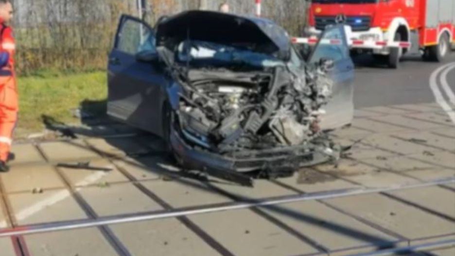 Brzeg. Do wypadku doszło na przejeździe kolejowym