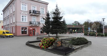 Odsłonięcie tablicy poświęconej Bohaterom Powstania Warszawskiego