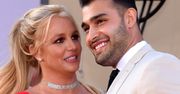 Britney Spears potwierdza ślub z Samem Asgharim. Wcześniej wrzuciła zdjęcie w sukni z przyjęcia. To ślubna od Versace?