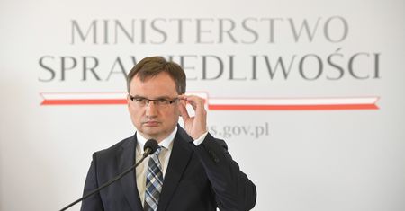 Zbigniew Ziobro reaguje na wyrok. Sąd obniżył karę gwałcicielowi
