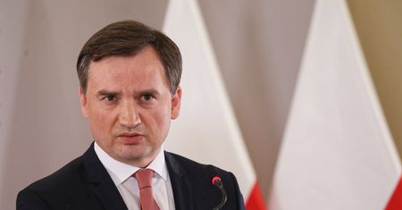 Dariusz Przywieczerski już w Polsce. Ziobro: "To jego Waterloo"