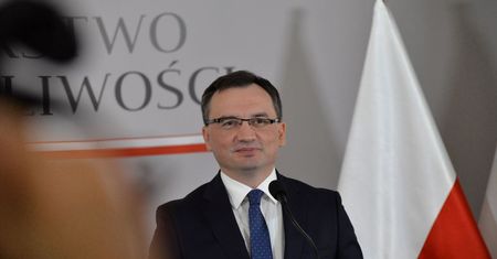Romanowski: NIK na prywatnej wojnie z ministerstwem sprawiedliwości