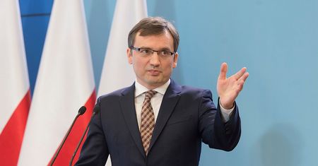 Ziobro w wywiadach pogania i ostrzega prezydenta. Kierwiński i Tomczyk dla WP: brak klasy. Czarnecki: to troska