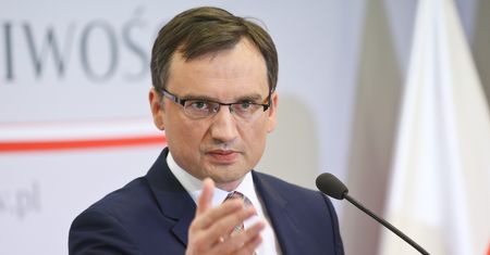 Decyzja TK zwiastuje katastrofę w polskich sądach. Oto co musisz wiedzieć