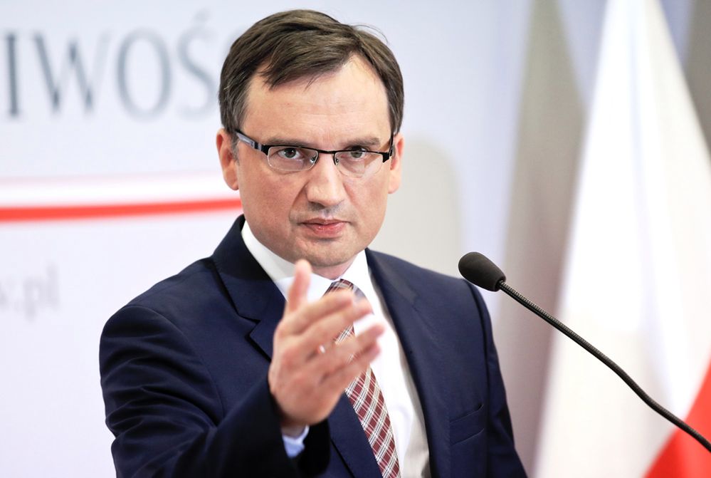 OBWE uderza w projekt Ziobry dot. KRS. Minister nie pozostaje dłużny: rozwiązania jak z Albanii