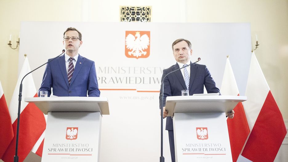 Marcin Romanowski i Zbigniew Ziobro na konferencji prasowej.
