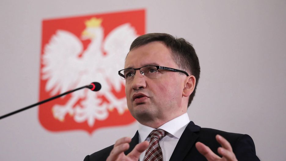 Zdaniem Ziobry, orzeczenie można interpretować jako porażkę prokuratury w okresie, kiedy rządziła PO