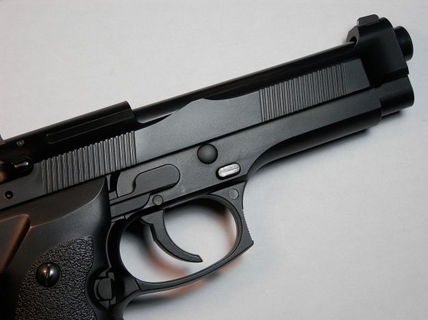 Blogerka walcząca o prawo do broni postrzelona przez 4-letniego synka