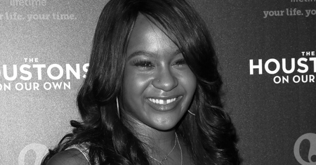 Szok! Nieprzytomna Bobbi Kristina Brown na bezlitosnej okładce tabloidu