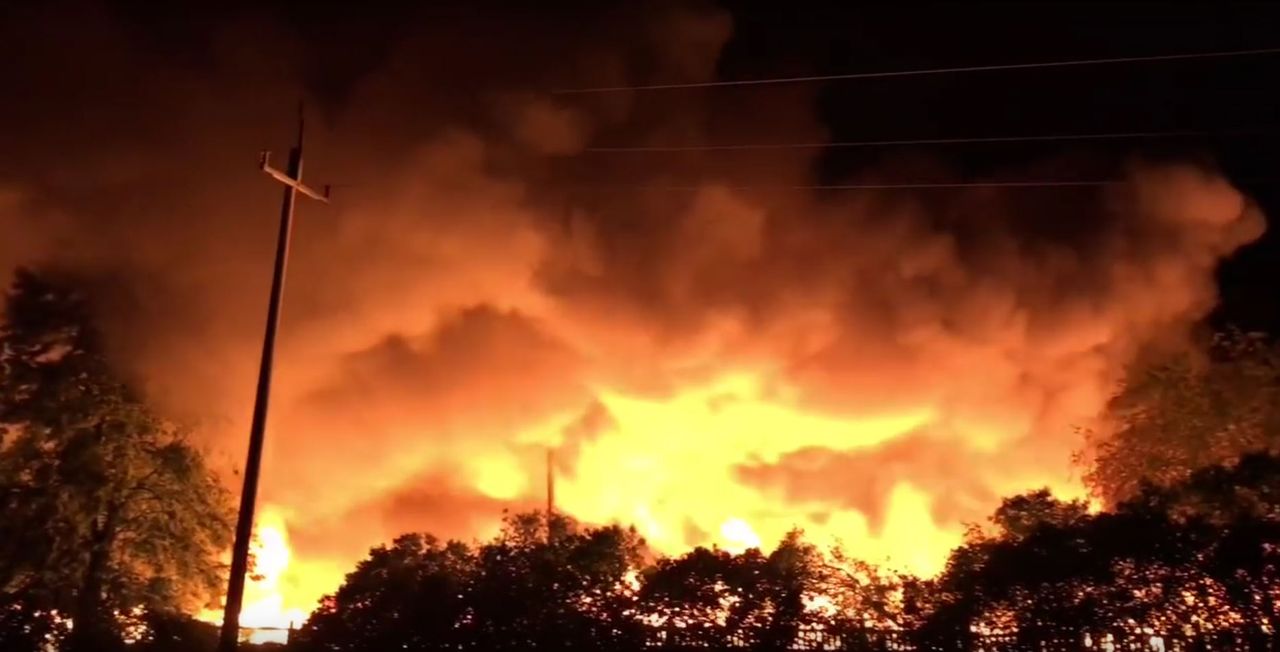 Opolskie. Pożar w Dąbrowie. Toksyczna chmura dymu