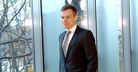 Oświadczenie majątkowe Jacka Jastrzębskiego. Szef KNF ma ponad 100 tys. zł. oszczędności, działkę i opla