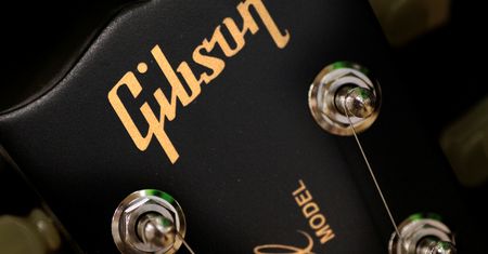 Na jego gitarach grali najlepsi. Dziś jest bankrutem