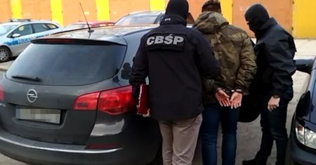 Na stacje LPG dostarczali gaz grzewczy zamiast napędowego. CBŚP rozbiła grupę