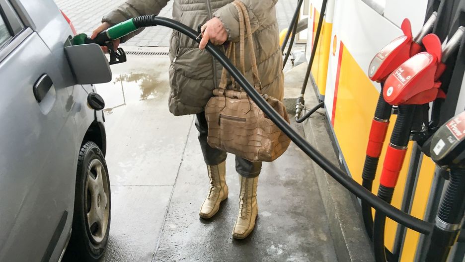 Nie ma co czekać na tańsze paliwo. Na razie trzeba pogodzić się z sytuacją