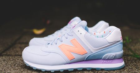 Kolorowe buty New Balance w promocyjnych cenach. Którą parę wybierzesz?