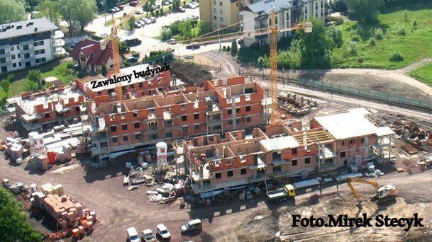 Policja patroluje osiedle Sarni Stok