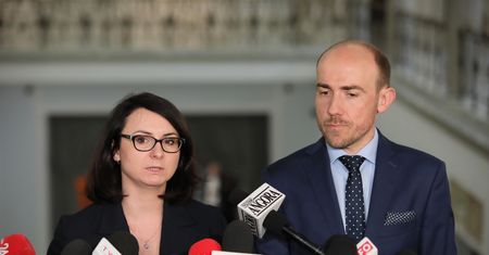 Kamila Gasiuk-Pihowicz dosadnie o PiS: zamawiają wyroki TK jak pizzę