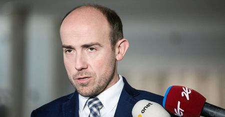 Borys Budka dla WP o prezydencie: "absolutnie nie jest osobą samodzielną, oszukał miliony Polaków"