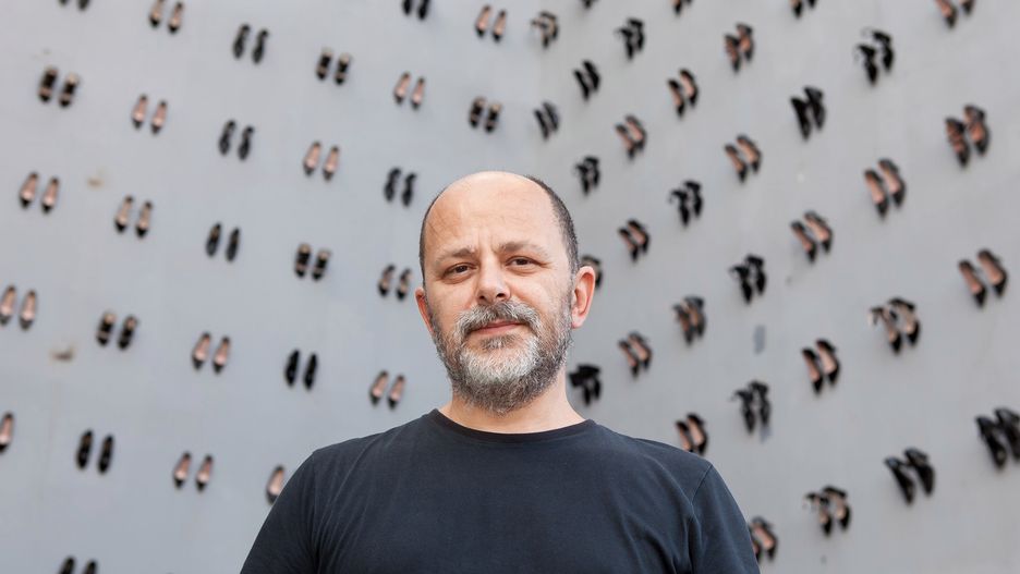 Autorem dzieła jest turecki artysta Vahit Tuna