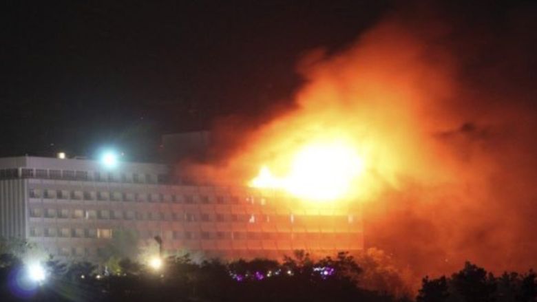 Do hotelu wtargnęło czterech uzbrojonych napastników