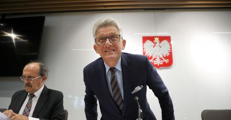 PiS wycofa się z Piotrowicza? Znamy tajny plan partii