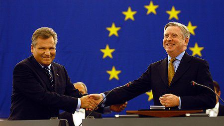 Prezydent Polski Aleksander Kwaśniewski i przewodniczący Parlamentu Europejskiego Pat Cox