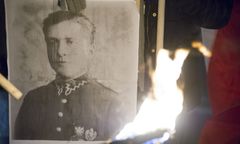 "Bury" uniewinniony. Na budynku IPN klepsydry i lista ofiar