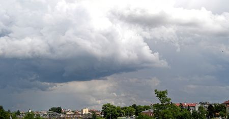 Gdzie jest burza? Grzmi już na Podlasiu i Podkarpaciu. IMGW wydaje ostrzeżenia