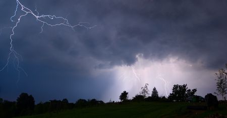 Piekielne upały i niebezpieczne burze nadciągają nad Polskę